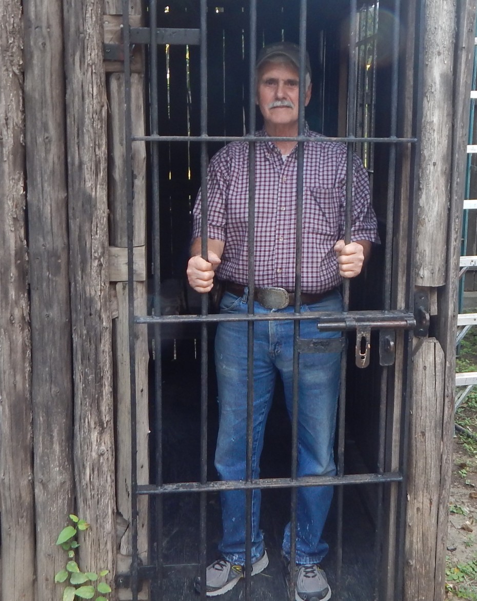 Paul in jail